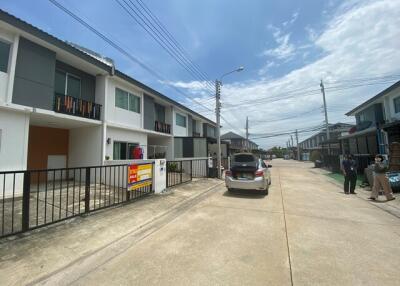 71 Sqm., 3 Beds, 2 Baths Townhouse listed for ฿ 1,710,000.