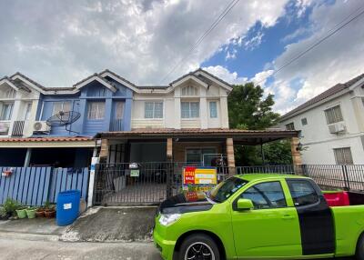 94 Sqm., 3 Beds, 2 Baths Townhouse listed for ฿ 1,710,000.