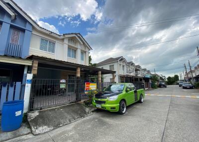 94 Sqm., 3 Beds, 2 Baths Townhouse listed for ฿ 1,710,000.