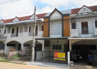 80 Sqm., 2 Beds, 1 Bath Townhouse listed for ฿ 1,890,000.