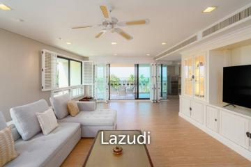 3rd Floor Beachfront Condo with Direct Sea Views