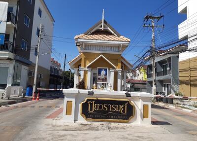 108 Sqm., 2 Beds, 1 Bath Townhouse listed for ฿ 1,710,000.