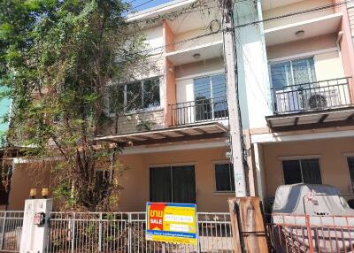 80 Sqm., 3 Beds, 2 Baths Townhouse listed for ฿ 1,710,000.