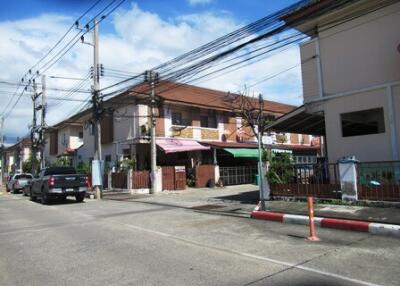 95 Sqm., 2 Beds, 1 Bath Townhouse listed for ฿ 1,710,000.