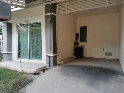 102 Sqm., 2 Beds, 1 Bath Townhouse listed for ฿ 1,710,000.