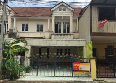 108 Sqm., 2 Beds, 1 Bath Townhouse listed for ฿ 1,838,000.