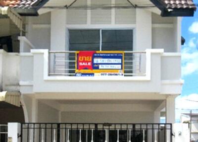80 Sqm., 2 Beds, 1 Bath Townhouse listed for ฿ 1,838,000.