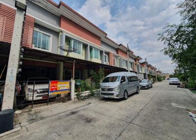 78 Sqm., 3 Beds, 2 Baths Townhouse listed for ฿ 1,838,000.