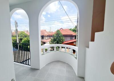 92 Sqm., 2 Beds, 2 Baths Townhouse listed for ฿ 1,644,000.