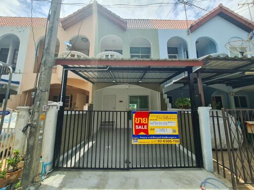 92 Sqm., 2 Beds, 2 Baths Townhouse listed for ฿ 1,644,000.