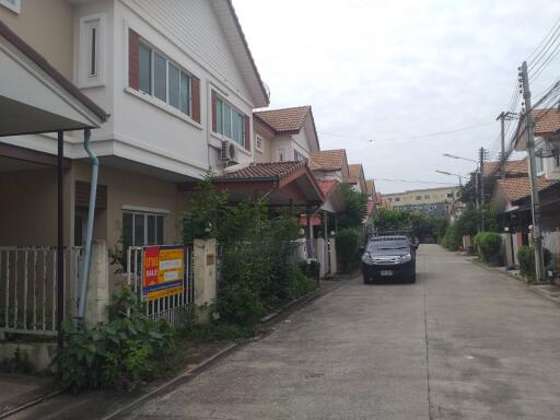 79 Sqm., 2 Beds, 2 Baths Townhouse listed for ฿ 1,615,000.