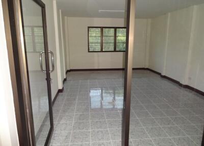 82 Sqm., 2 Beds, 1 Bath Townhouse listed for ฿ 1,785,000.