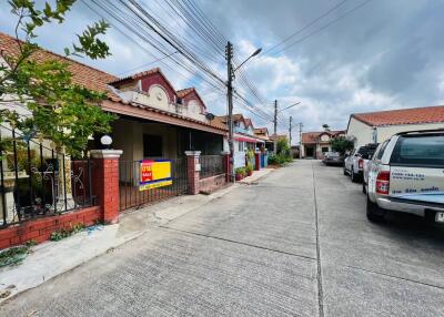 96 Sqm., 2 Beds, 1 Bath Townhouse listed for ฿ 1,615,000.