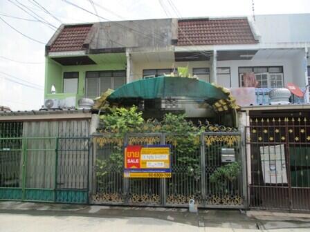 80 Sqm., 2 Beds, 2 Baths Townhouse listed for ฿ 1,785,000.