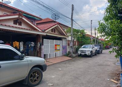 90 Sqm., 2 Beds, 2 Baths Townhouse listed for ฿ 1,785,000.