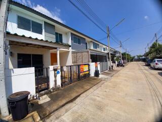 70 Sqm., 2 Beds, 1 Bath Townhouse listed for ฿ 1,785,000.