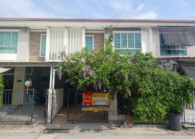 75 Sqm., 2 Beds, 1 Bath Townhouse listed for ฿ 1,785,000.