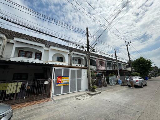 68 Sqm., 2 Beds, 2 Baths Townhouse listed for ฿ 1,785,000.