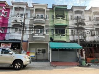 64 Sqm., 4 Beds, 3 Baths Townhouse listed for ฿ 1,615,000.