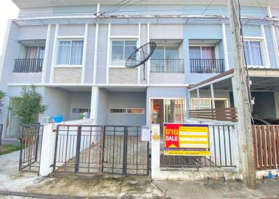 77 Sqm., 2 Beds, 2 Baths Townhouse listed for ฿ 1,785,000.