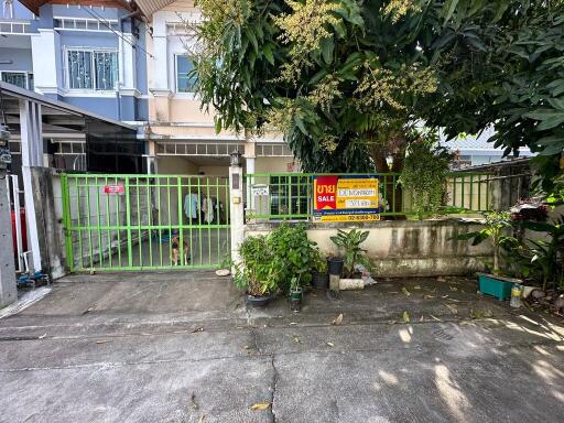 128 Sqm., 2 Beds, 1 Bath Townhouse listed for ฿ 1,615,000.