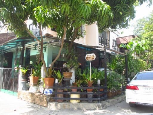 82 Sqm., 3 Beds, 2 Baths Townhouse listed for ฿ 1,615,000.