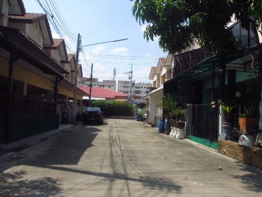 82 Sqm., 3 Beds, 2 Baths Townhouse listed for ฿ 1,615,000.
