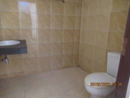 100 Sqm., 2 Beds, 2 Baths Townhouse listed for ฿ 1,550,000.