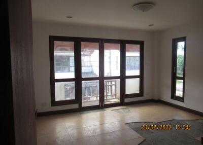 102 Sqm., 2 Beds, 2 Baths Townhouse listed for ฿ 1,550,000.