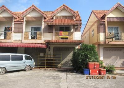 60 Sqm., 2 Beds, 1 Bath Townhouse listed for ฿ 1,700,000.