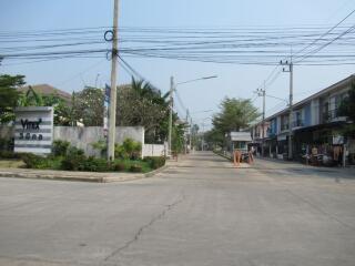 84 Sqm., 3 Beds, 2 Baths Townhouse listed for ฿ 1,568,000.