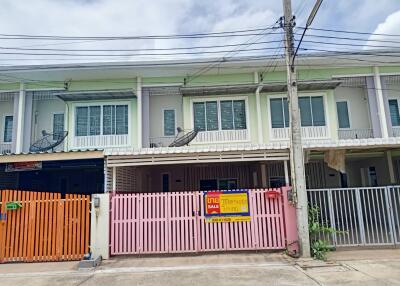 88 Sqm., 2 Beds, 1 Bath Townhouse listed for ฿ 1,568,000.