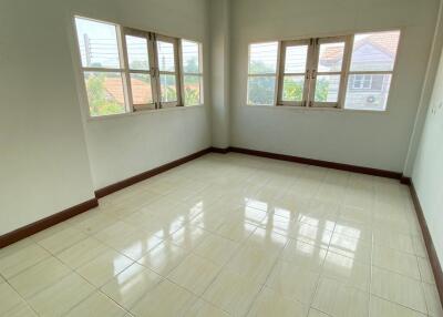 224 Sqm., 2 Beds, 1 Bath Townhouse listed for ฿ 1,733,000.