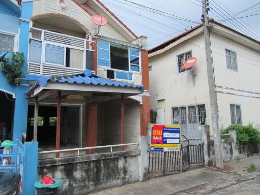 112 Sqm., 3 Beds, 1 Bath Townhouse listed for ฿ 1,712,000.