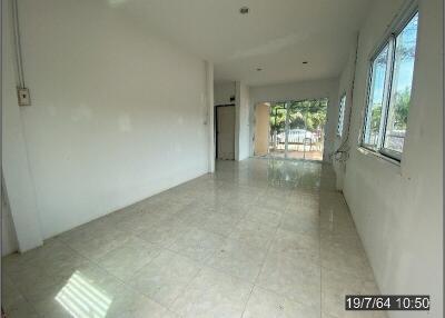 123 Sqm., 2 Beds, 2 Baths Townhouse listed for ฿ 1,600,000.