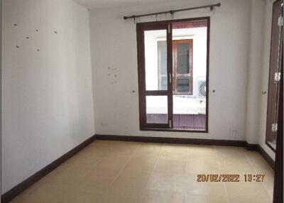 89 Sqm., 2 Beds, 2 Baths Townhouse listed for ฿ 1,550,000.