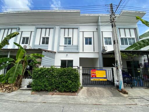 72 Sqm., 3 Beds, 2 Baths Townhouse listed for ฿ 1,350,000.