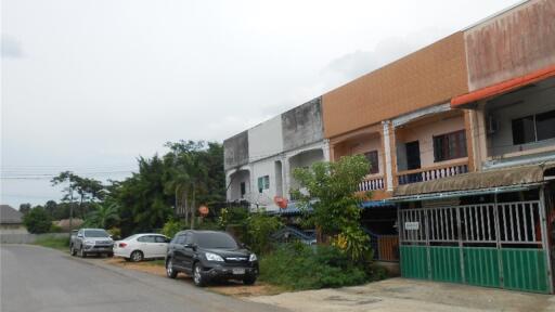 80 Sqm., 2 Beds, 2 Baths Townhouse listed for ฿ 1,680,000.