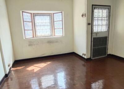 76 Sqm., 2 Beds, 2 Baths Townhouse listed for ฿ 1,680,000.