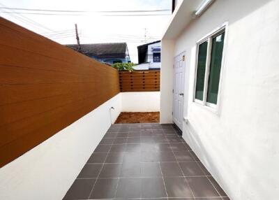 96 Sqm., 2 Beds, 1 Bath Townhouse listed for ฿ 1,680,000.