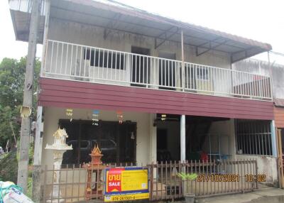 128 Sqm., 2 Beds, 1 Bath Townhouse listed for ฿ 1,680,000.