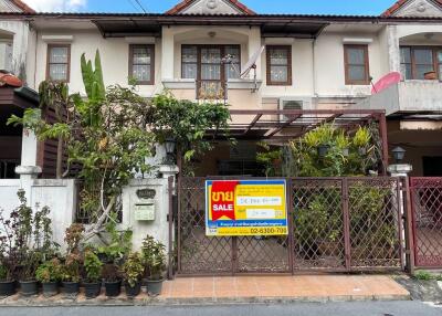 96 Sqm., 2 Beds, 1 Bath Townhouse listed for ฿ 1,520,000.