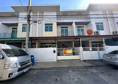 88 Sqm., 2 Beds, 1 Bath Townhouse listed for ฿ 1,520,000.