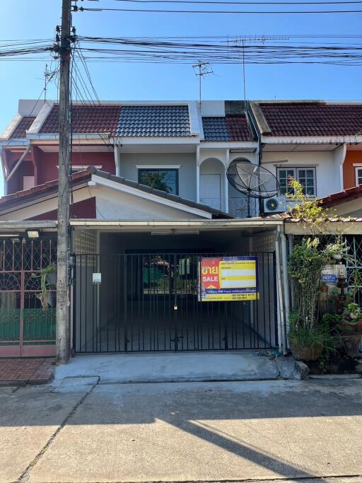 80 Sqm., 2 Beds, 1 Bath Townhouse listed for ฿ 1,680,000.