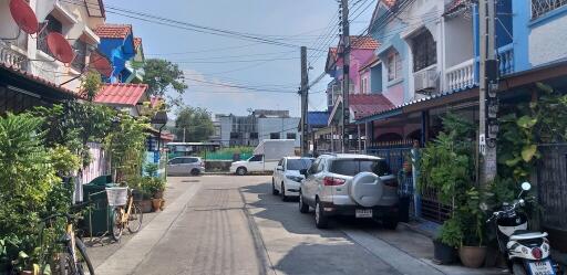 64 Sqm., 3 Beds, 3 Baths Townhouse listed for ฿ 1,520,000.