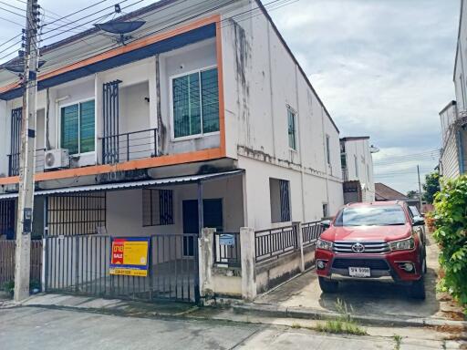 96 Sqm., 2 Beds, 1 Bath Townhouse listed for ฿ 1,520,000.