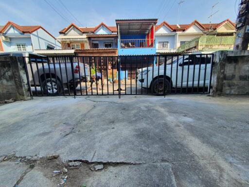 130 Sqm., 2 Beds, 1 Bath Townhouse listed for ฿ 1,520,000.