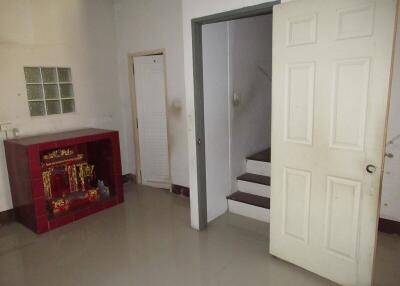 100 Sqm., 2 Beds, 1 Bath Townhouse listed for ฿ 1,680,000.
