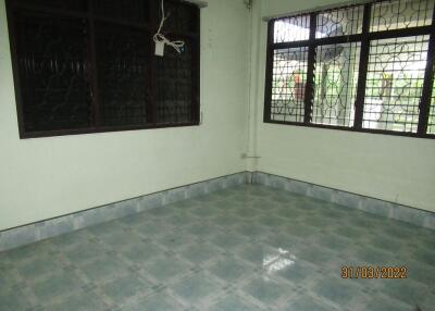 167 Sqm., 2 Beds, 1 Bath Townhouse listed for ฿ 1,200,000.