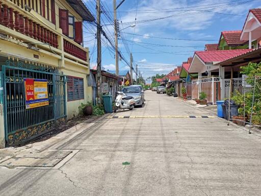 104 Sqm., 2 Beds, 1 Bath Townhouse listed for ฿ 1,350,000.